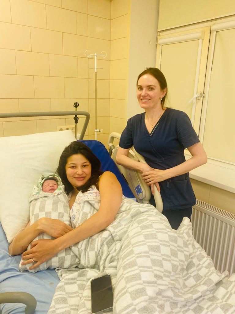 Алла Валерьевна с мамой и малышом